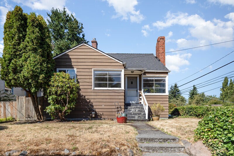 9125 5th Ave NE in Seattle, WA - Building Photo