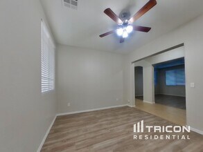 11964 N 146th Ave in Surprise, AZ - Foto de edificio - Building Photo