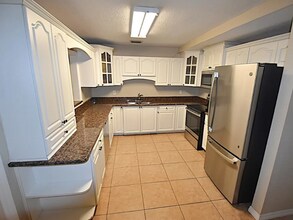 6417 N Gomez Ave in Tampa, FL - Building Photo - Building Photo