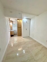 11402 NW 22nd Ave, Unit Apartment #2 in Miami, FL - Foto de edificio - Building Photo