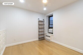 101 W 81st St in New York, NY - Foto de edificio - Building Photo