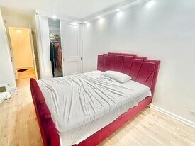 575 Grand St in New York, NY - Building Photo