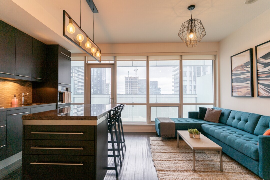 80-3080 John St in Toronto, ON - Building Photo