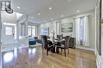 11 Maybeck Dr in Brampton, ON - Building Photo - Building Photo