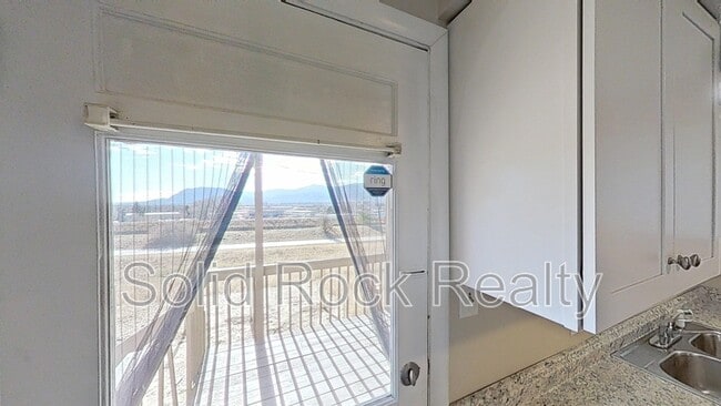 1027 Westmoreland Rd in Colorado Springs, CO - Foto de edificio - Building Photo