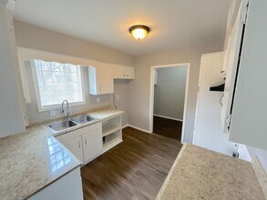 4235 Camelot Ave in Memphis, TN - Building Photo - Building Photo