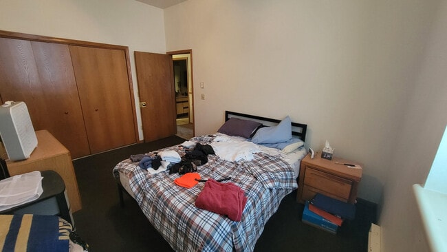 600 Ohio St, Unit B in Oshkosh, WI - Foto de edificio - Building Photo