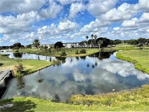 4701 Martinique Dr in Coconut Creek, FL - Building Photo - Building Photo