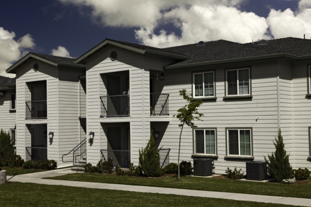 Shasta Courtyards in Yreka, CA - Building Photo