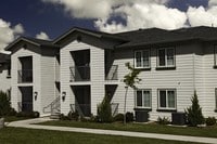 Building Photo - Shasta Courtyards Apartments in Yreka, California