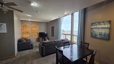 2456 Bonneville Terrace Dr in Ogden, UT - Building Photo - Building Photo