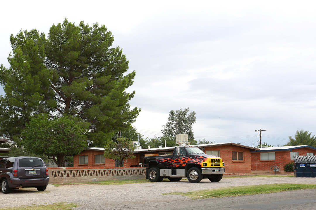 1310-1312 N Venice Ave in Tucson, AZ - Building Photo