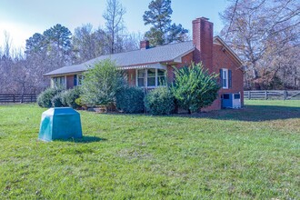 6265 Foster Store Rd in Liberty, NC - Building Photo - Building Photo