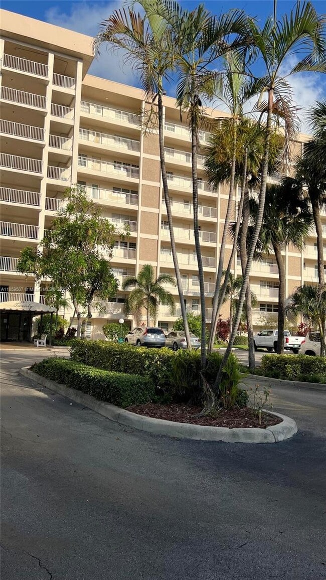 property at 2671 S Course Dr