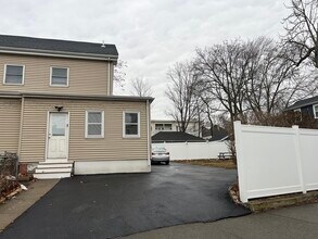 96 Washington St in Lynn, MA - Foto de edificio - Building Photo