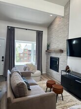 754 Boulder Ct in Stateline, NV - Building Photo - Building Photo