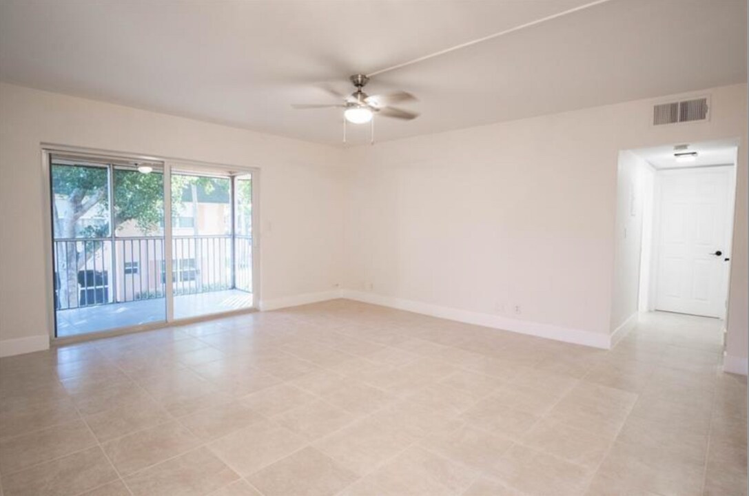 760 SE 2nd Ave in Deerfield Beach, FL - Building Photo