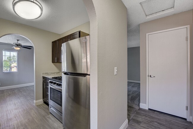 Invitational Apartments in Las Vegas, NV - Building Photo - Building Photo