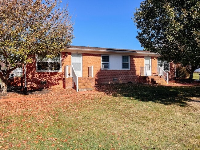 property at 920 Country Acres Rd