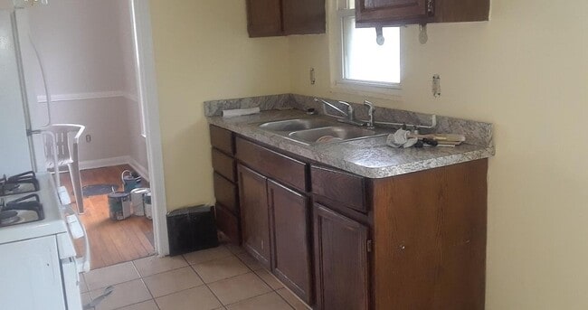 4322 E 175th St in Cleveland, OH - Building Photo - Building Photo