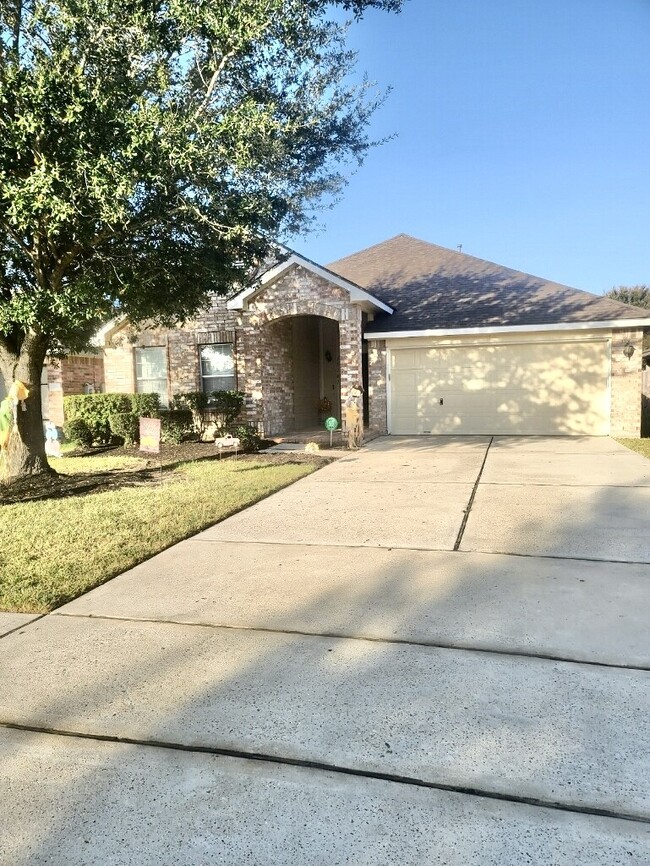 property at 15107 Summer Sunset Dr