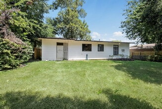 418 Saratoga Dr in San Antonio, TX - Building Photo - Building Photo