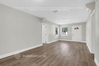 5750 Cedar Forest Dr N in Jacksonville, FL - Foto de edificio - Building Photo