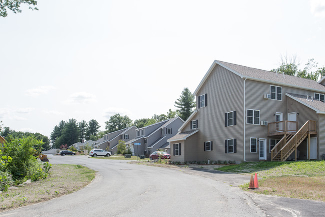 Stone Gate in Leominster, MA - Building Photo - Building Photo