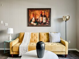 6225 Saratoga Blvd in Corpus Christi, TX - Building Photo