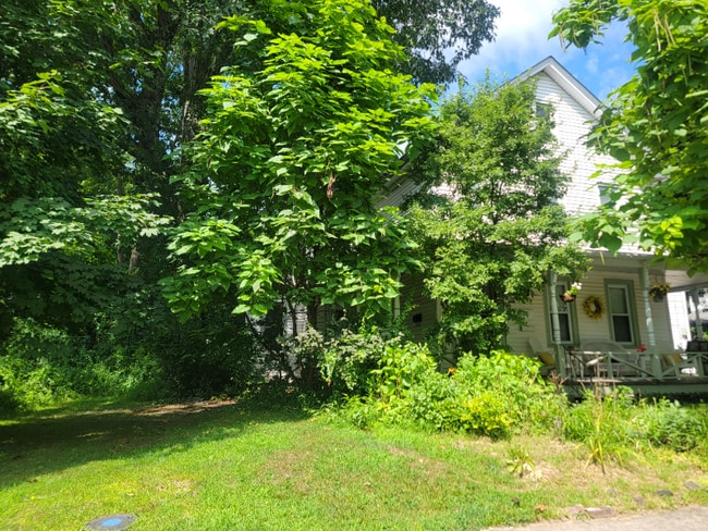 131 Lee Ave in Stroudsburg, PA - Building Photo - Building Photo