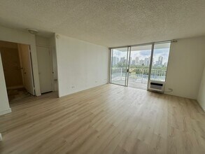 737 Olokele Ave in Honolulu, HI - Building Photo - Building Photo
