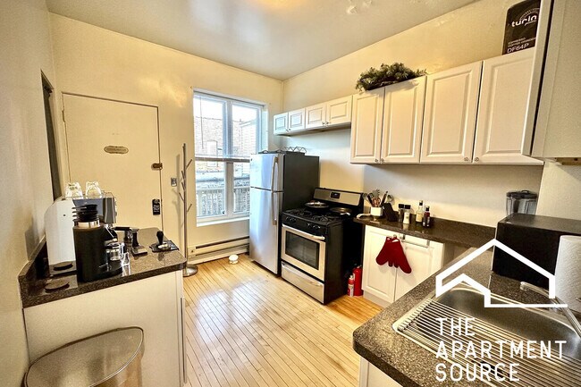property at 2905 N Mildred Ave