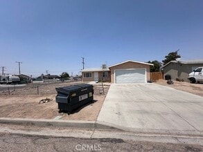 19032 Dividing Line St in Yermo, CA - Building Photo - Building Photo