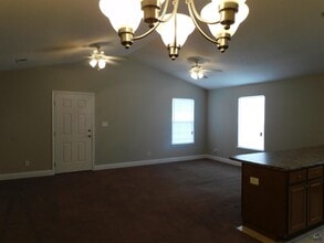 504 Club Villa Court in Kathleen, GA - Building Photo - Building Photo