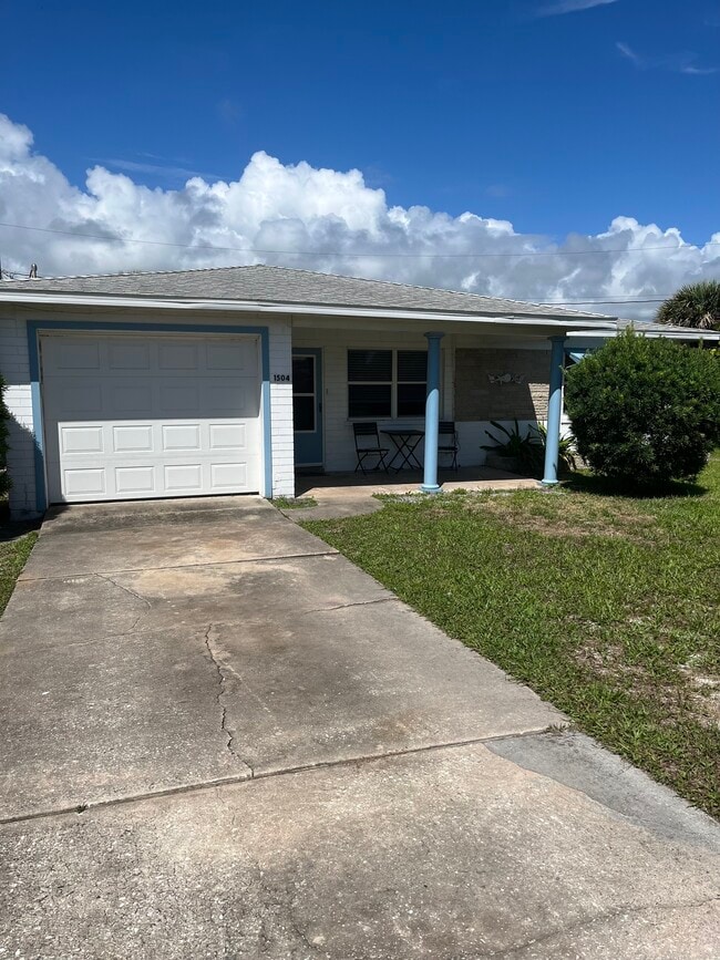 property at 1504 Golden Ct