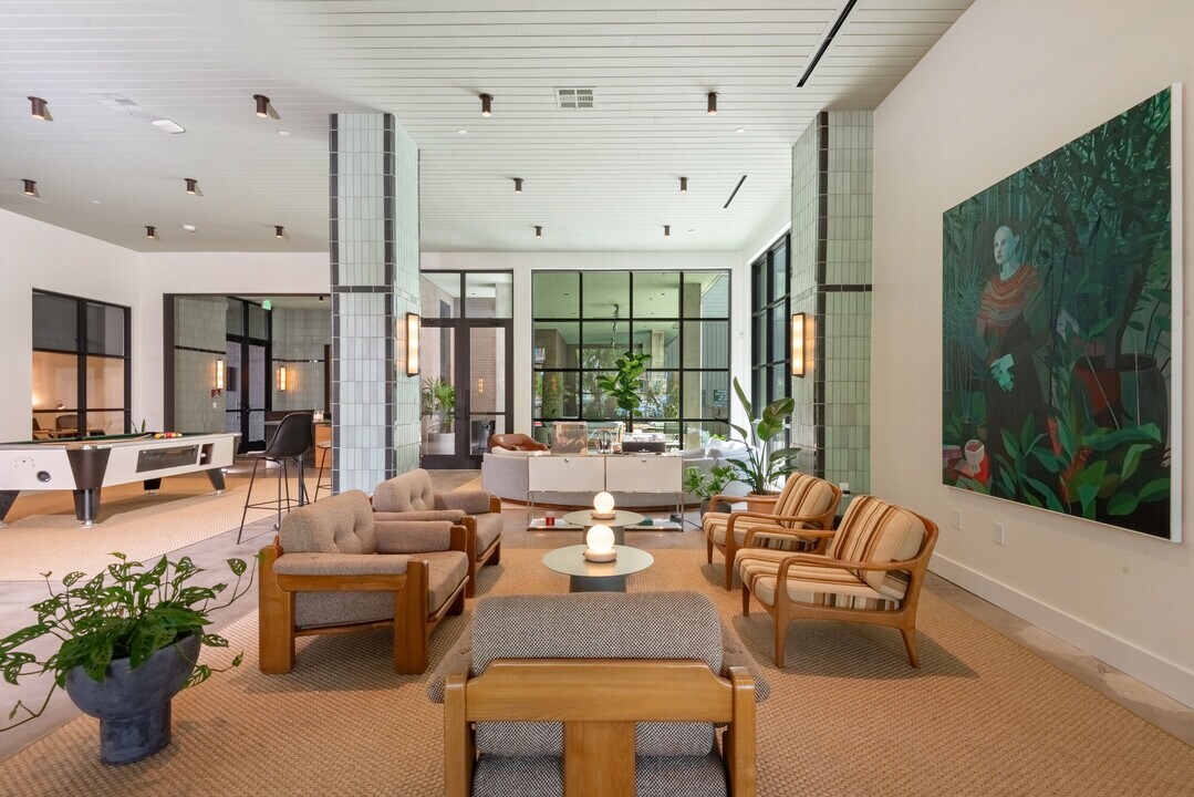 The Saint George in Austin, TX - Building Photo