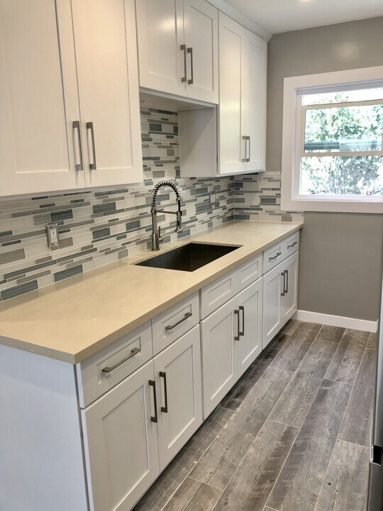 1147 S Corning St in Los Angeles, CA - Building Photo