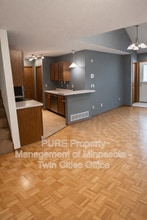 1117 Pecks Woods Dr in New Brighton, MN - Building Photo - Building Photo