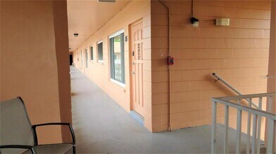 2457 Ecuadorian Way in Clearwater, FL - Building Photo - Building Photo