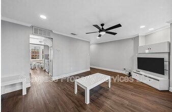 600 Bagby Ave in Waco, TX - Building Photo - Building Photo