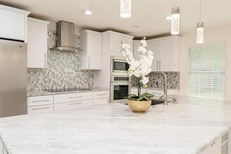 215 Countryside Dr in Arlington, TX - Building Photo - Building Photo