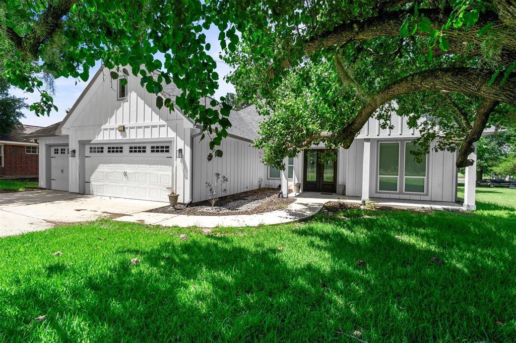 29 Westwood W in Trinity, TX - Building Photo