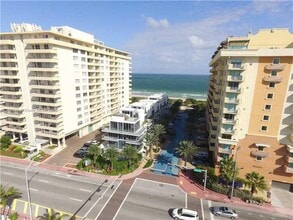 9501 Collins Ave, Unit 1 in Surfside, FL - Building Photo - Building Photo
