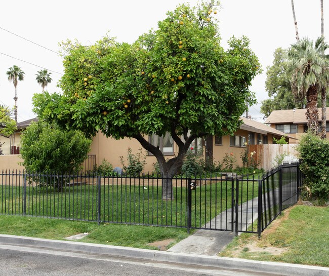 3561 Dwight Ave in Riverside, CA - Building Photo - Building Photo