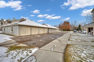 12208 Pinehurst Ln in Grand Blanc, MI - Building Photo - Building Photo