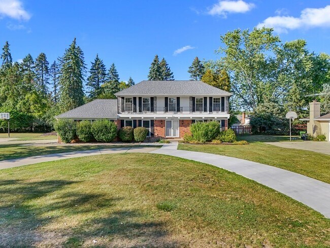 3072 Brewster Ct in West Bloomfield Township, MI - Building Photo - Building Photo