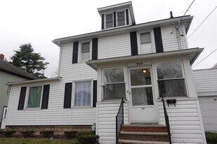 304 Massachusetts Ave in Endicott, NY - Building Photo