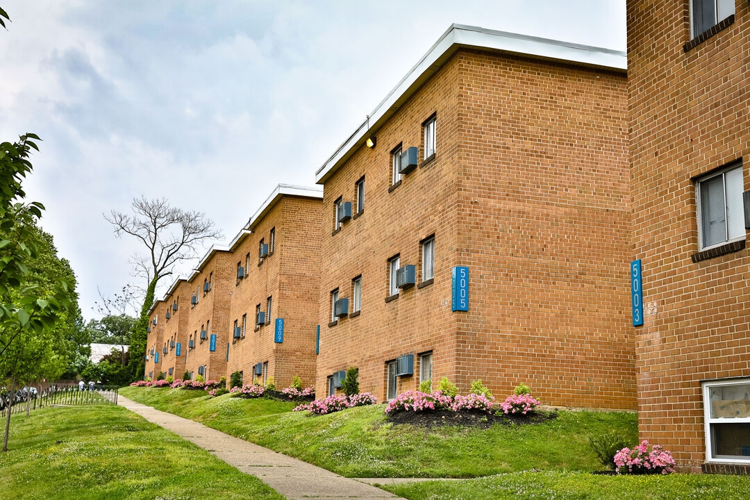 Congress Hall Apartments in Philadelphia, PA - Building Photo