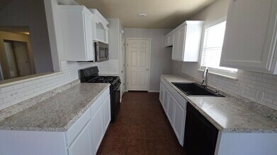 10720 N 153rd East Ave in Owasso, OK - Building Photo - Building Photo