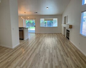 5200 Dunham Ct in Salida, CA - Building Photo - Building Photo